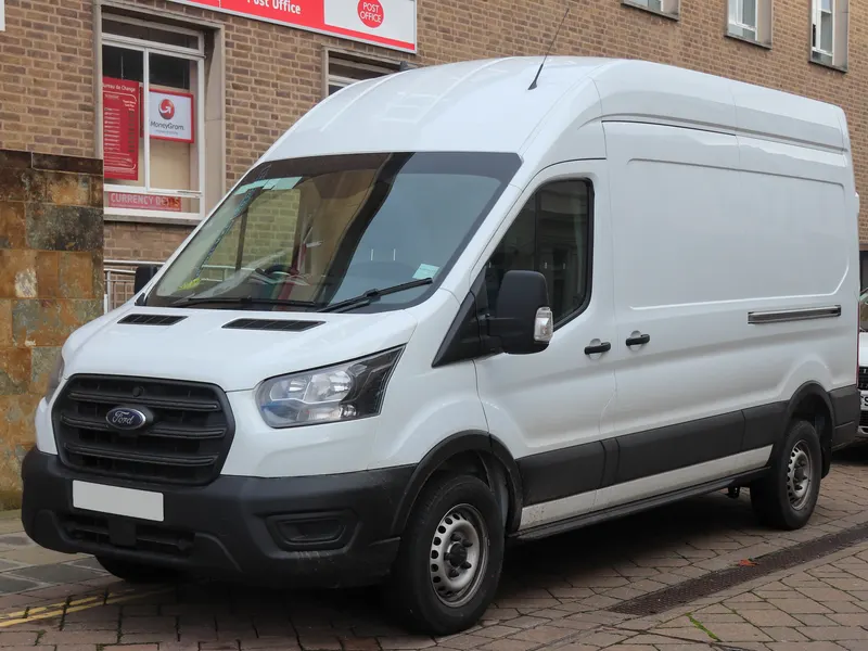 Ford Transit, ön yan görünüm